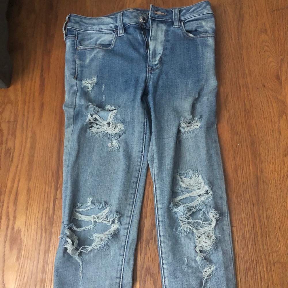 american eagle light wash ripped jeans
